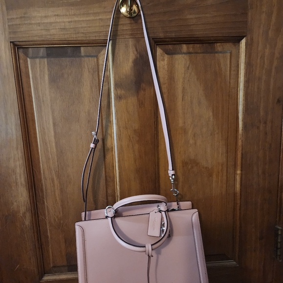 Coach - Picture 3 of 5